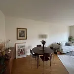Spacious And Bright Apartment - Canal St-Martin