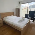 Cosy Two Bedroom Apartment Near The Eiffel Tower