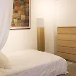 Charming Apartment For 4 People In Paris 15