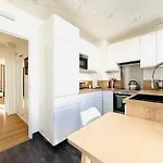 Myjolieparishome - King Size Bed, Ac Living Room, Balcony