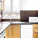 Appartement Meuble, Trois Chambres