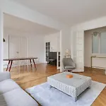 Stunning Flat Near Roland Garros Stadium