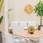Apartment 3 Min From Haussmann, Sleeps 6 , 2Bdr