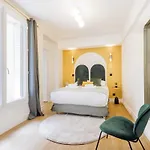 Apartment 3 Min From Haussmann, Sleeps 6 , 2Bdr