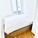 Elegant Area And Center Of Paris
