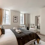 43#Opera # Grand Boulevards # 4Bedrooms # Paris 02 # Ac