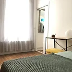 Charming 3-Room Apartment, Paris Center
