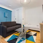 Cozy Studio In The Heart Of Paris