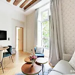 Stylish Apartment - 2Br 6P - Le Marais