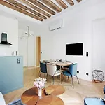 Stylish Apartment - 2Br 6P - Le Marais