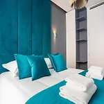 Live Like Real Parisians In The Heart Of Paris