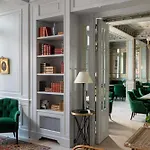 Hotel Du Quai Voltaire