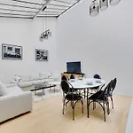 Authentique Apartment - 1Br- 2P- Voltaire