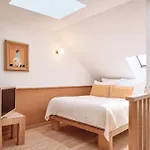 Elysee Montmartre Hotel