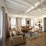 Outstanding And Sunbathed 3 Br