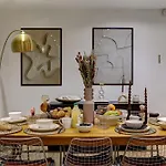 Havre D\'Elegance Pour 8 Personnes Au Coeur De Paris