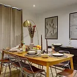 Havre D\'Elegance Pour 8 Personnes Au Coeur De Paris
