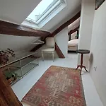 Unit 019 Ile Saint Louis Duplex Cosy Flat 3 Pax