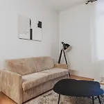 Modern Apartment 1Br- 4P Le Marais Quarter