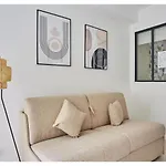 Apartment Le Marais Place Des Vosges By Studio Prestige