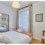 Apartment In The Center Of Paris By Studio Prestige