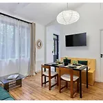 Apartment In The Center Of Paris By Studio Prestige