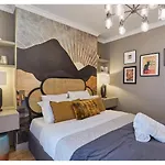 Apartment Notre Dame De Paris By Studio Prestige