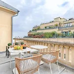 Appartement De Luxe Avec Terrasse Sur Les Champs Elysees