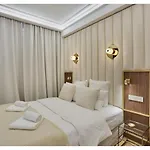 Apartment Matignon St Honore By Studio Prestige