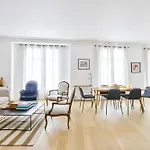 Stylish 2Br In Private Mansion At Rue De Passy