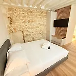 Studio Refait A Neuf Ile Saint Louis Paris 4 - 2P