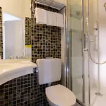 Hotel Clement