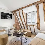 Ultra Central Historical Parisian Flat - Louvre
