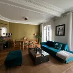 Bel Appartement Paris Montmartre