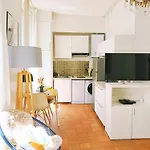 Charming 1 Bedroom In Upper Marais