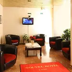 Nouvel Hôtel Paris 18