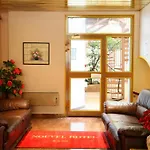 Nouvel Hôtel Paris 18