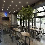 Le17 Furnished Studios