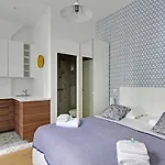 Pick A Flat\'S Apartment In Montmartre - Rue Des Martyrs Studio