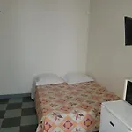 Au Royal Mad Hôtel