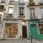 Marais-Rue Des Rosiers Id 24