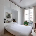 Veeve - Artistic In Pigalle