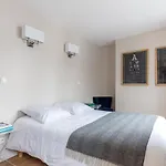 Families And Friends - Center - 110 Sqm