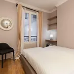 Avenue Montaigne Champs Elysees Paris