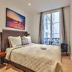 62 Luxury Flat Champs Elysees 1G