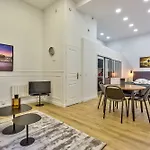 05 - Designed Parisian Flat