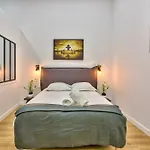 05 - Designed Parisian Flat