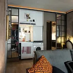 Champs Elysees - Studio - Paris 8