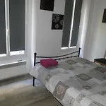 Apartement Au Coeur De Paris Entre Notre Dame Et Le Pantheon