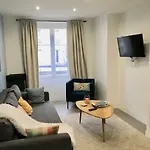Lovely Flat Bastille